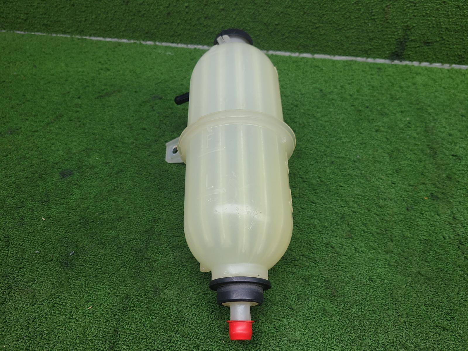 2015 Toyota Hilux Overflow Bottle View Auto part Overflow Bottle Toyota Hilux 2015