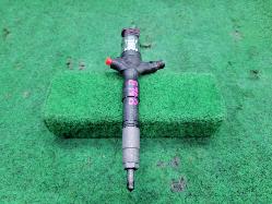 View Auto part Fuel Injector Toyota Hilux 2006
