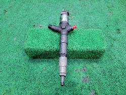 View Auto part Fuel Injector Toyota Hilux 2006
