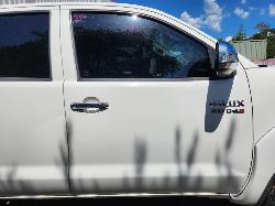 View Auto part Right Front Door Toyota Hilux 2014