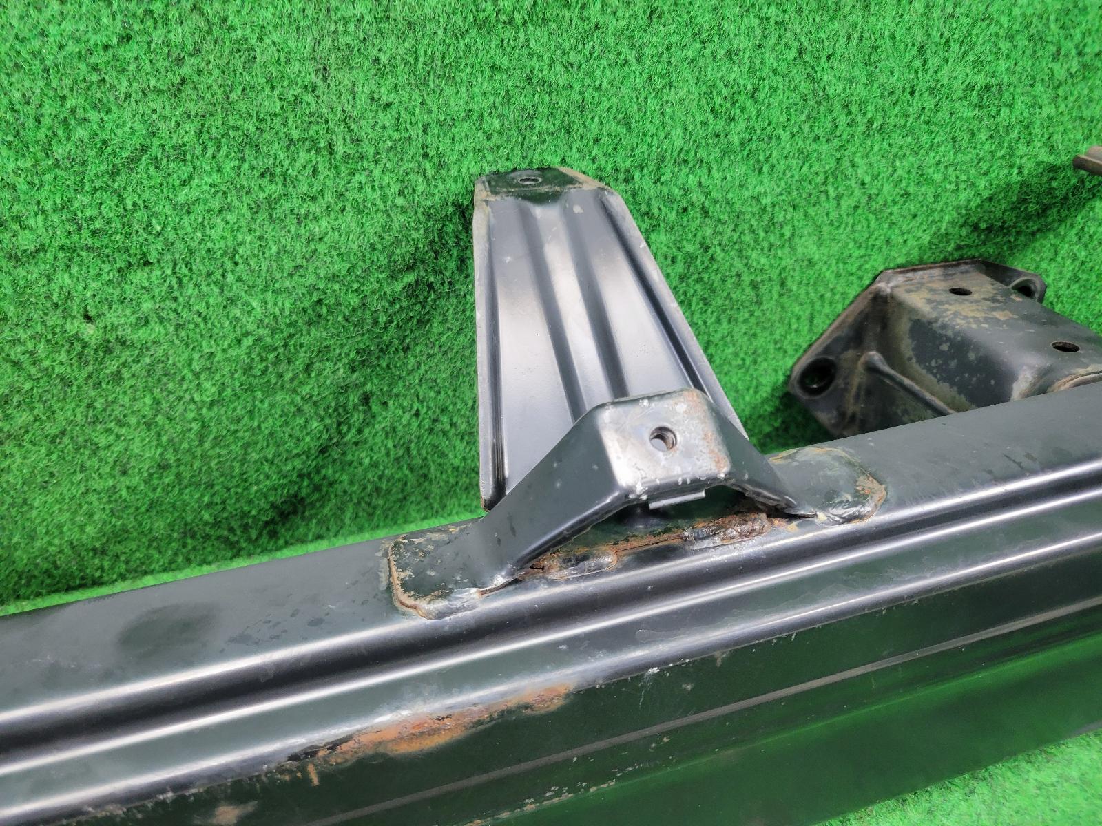 2004 Toyota Prado F/Bar Reinforc/Brack View Auto part F/Bar Reinforc/Brack Toyota Prado 2004