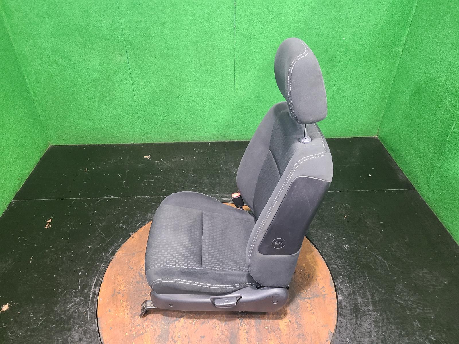 View Auto part Front Seat Ford Ranger 2010