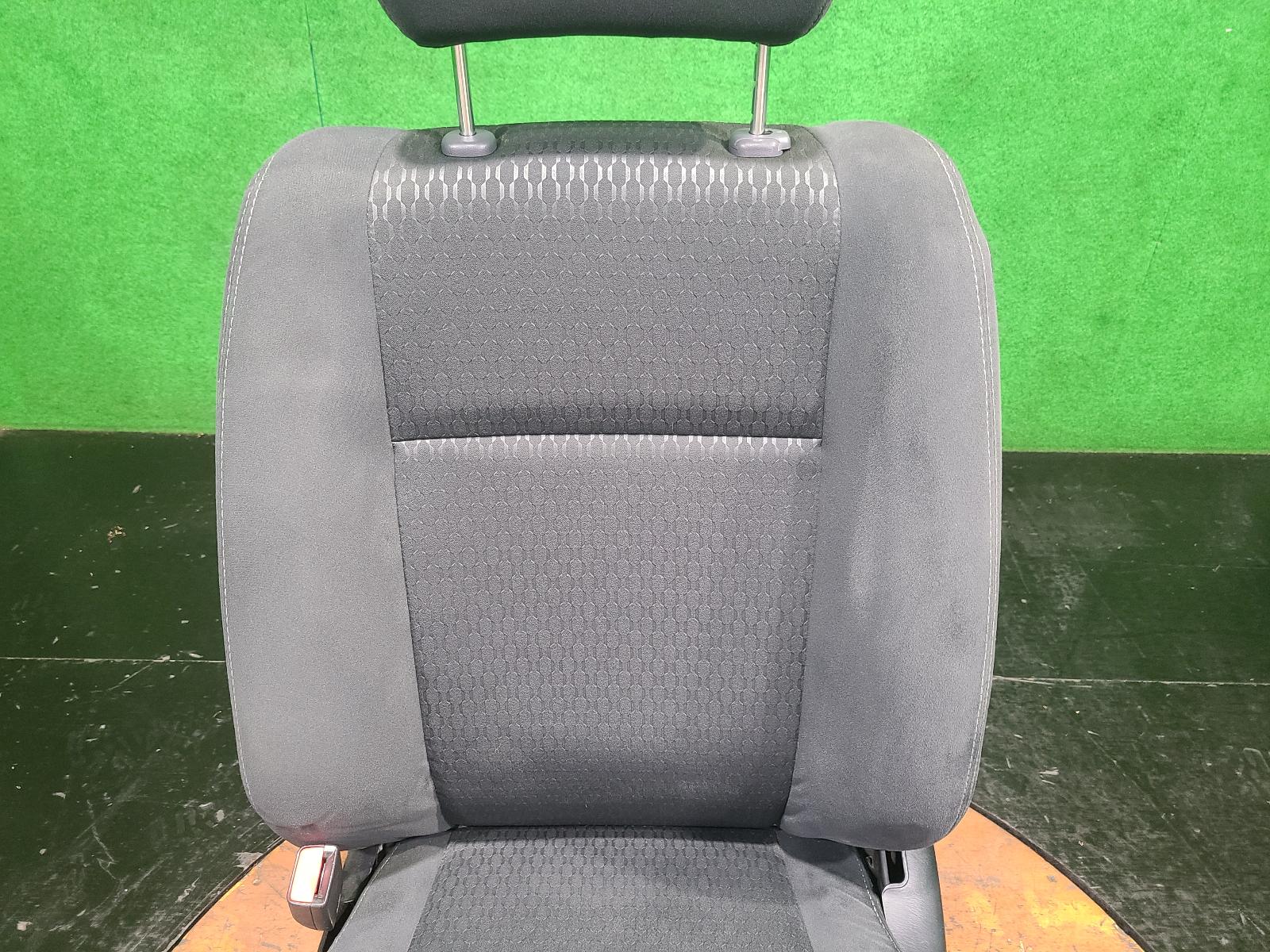 View Auto part Front Seat Ford Ranger 2010