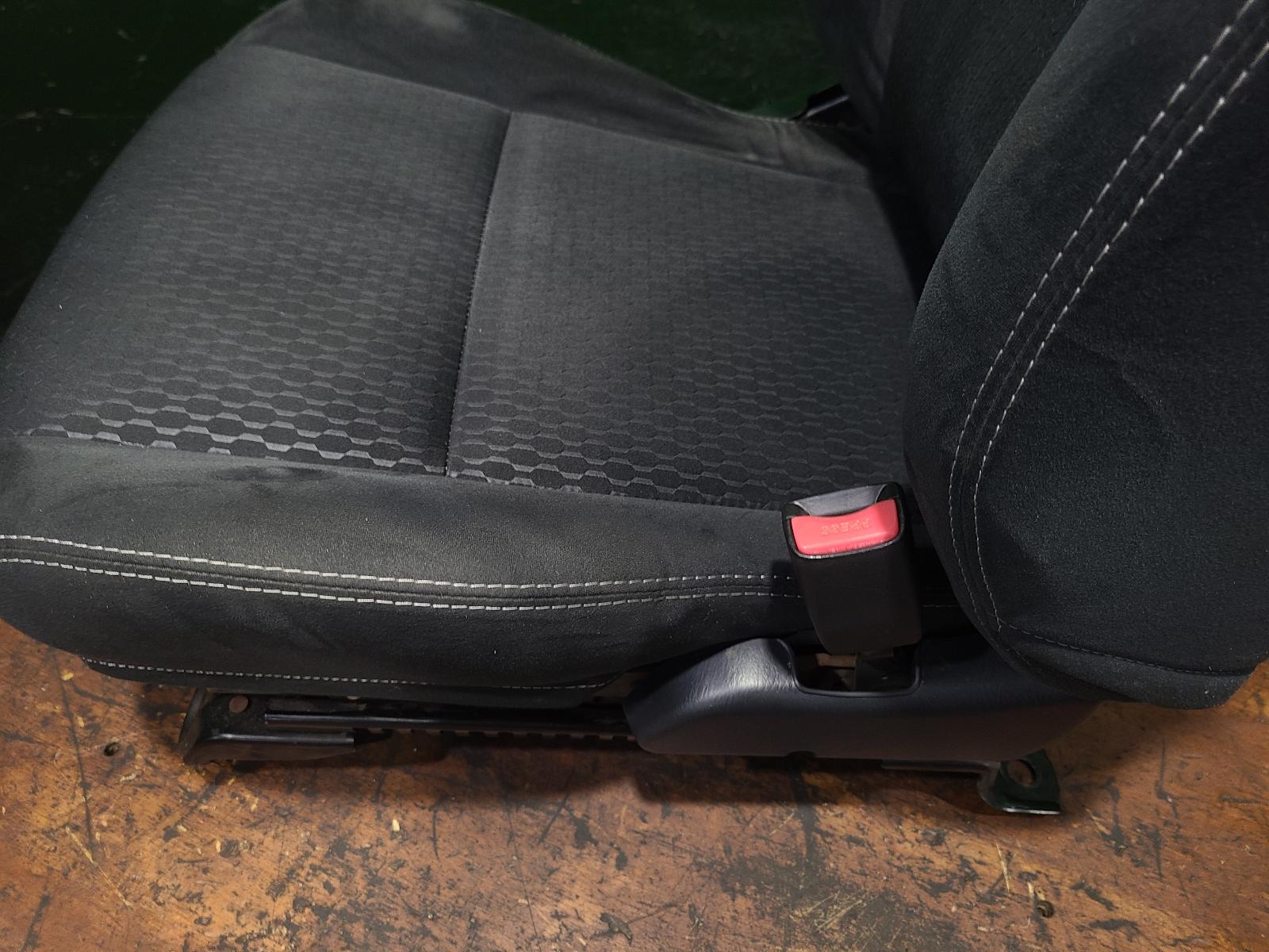 View Auto part Front Seat Ford Ranger 2010