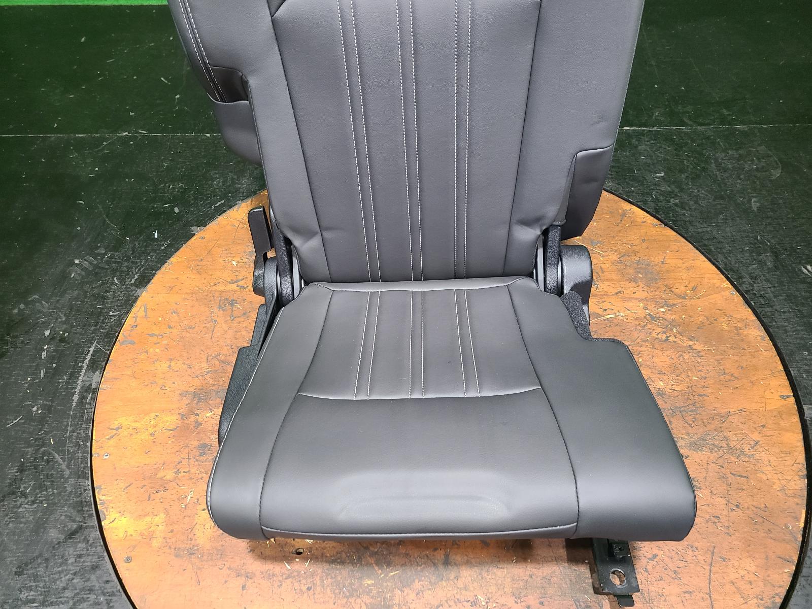 View Auto part 3rd Seat Isuzu Mu-x 2022