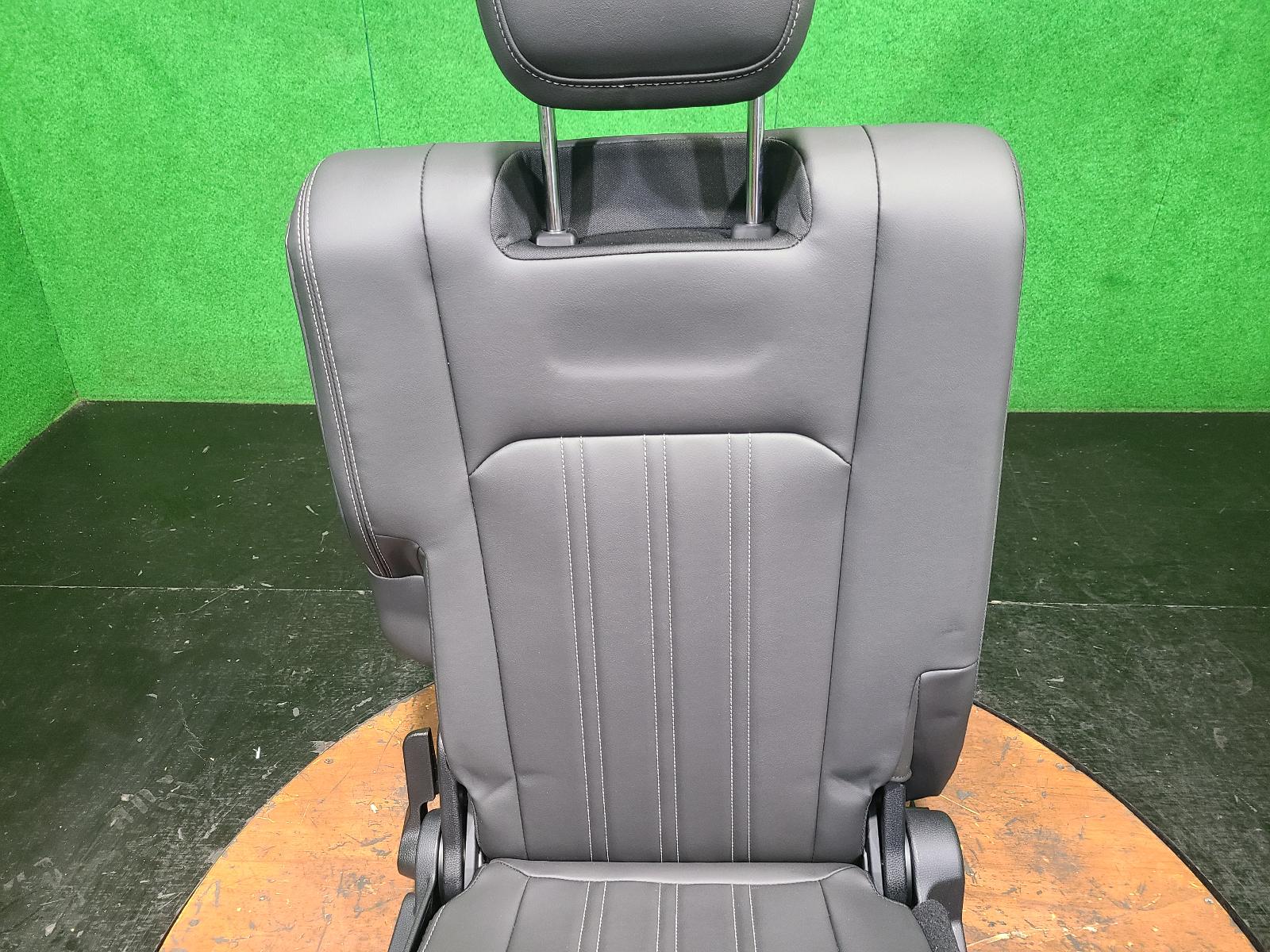 View Auto part 3rd Seat Isuzu Mu-x 2022
