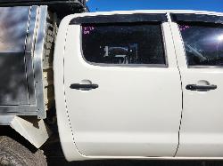View Auto part Right Rear Door Sliding Toyota Hilux 2015
