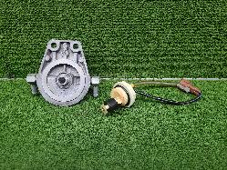 View Auto part Fuel Filter Housing Nissan Navara 2004