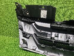 View Auto part Grille Isuzu Dmax 2020