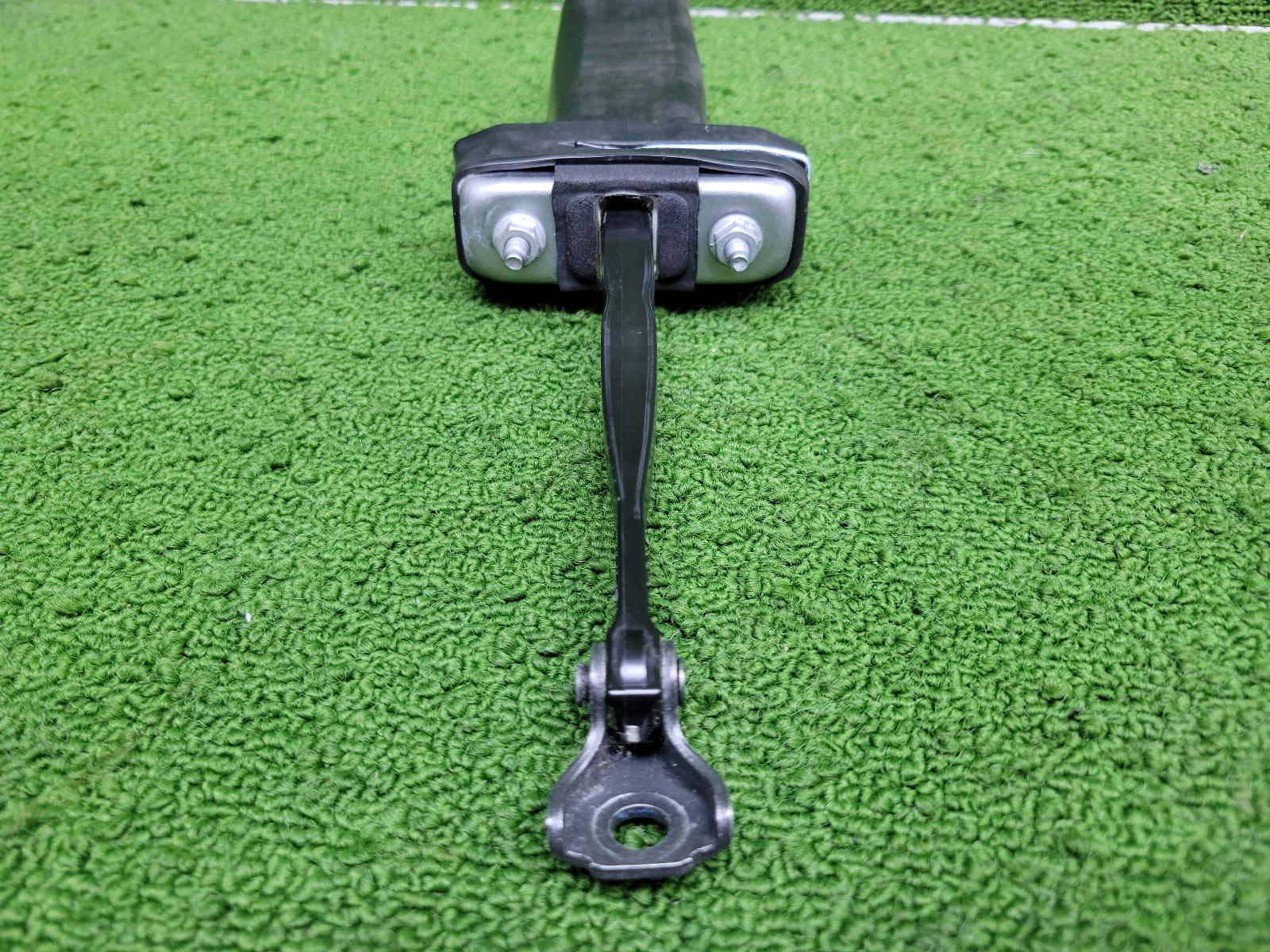 2023 Toyota Landcruiser Door Hinge/Runner View Auto part Door Hinge/Runner Toyota Landcruiser 2023