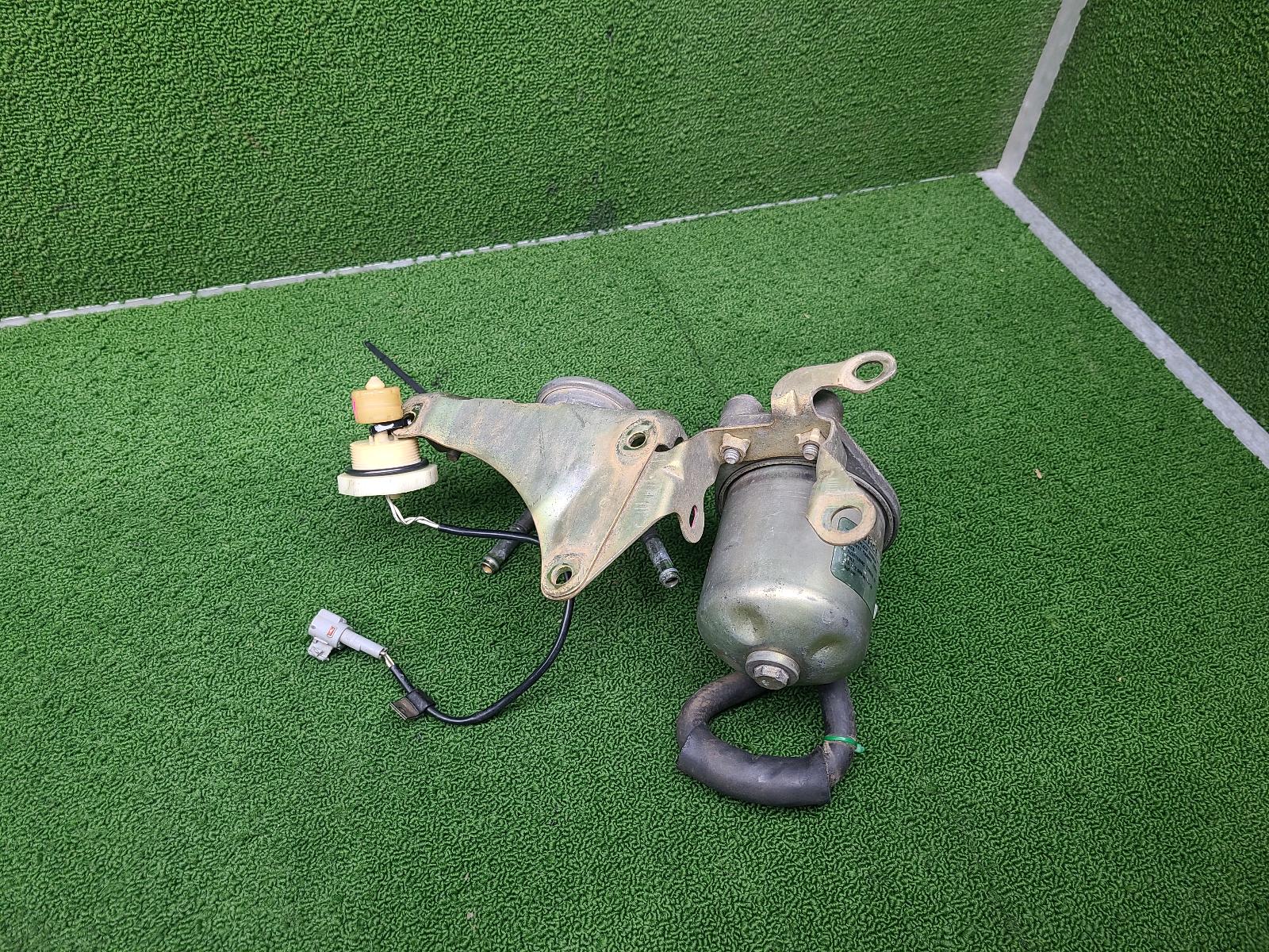 2001 Toyota Landcruiser Fuel Filter Housing View Auto part Fuel Filter Housing Toyota Landcruiser 2001