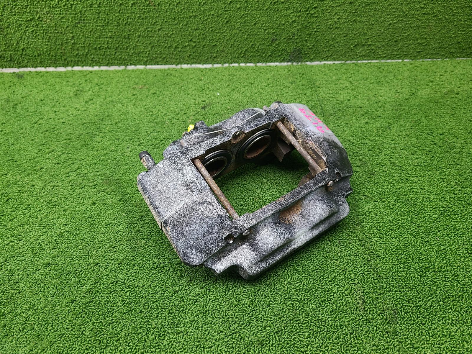 2001 Toyota Landcruiser Caliper View Auto part Caliper Toyota Landcruiser 2001