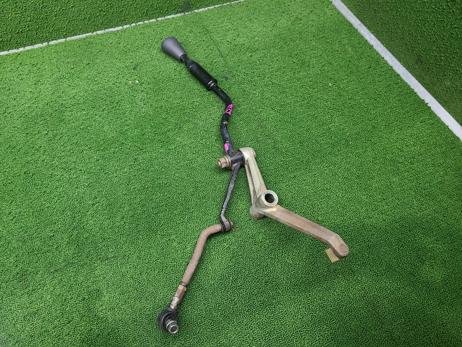 2001 Toyota Landcruiser Gear Stick/Shifter View Auto part Gear Stick/Shifter Toyota Landcruiser 2001