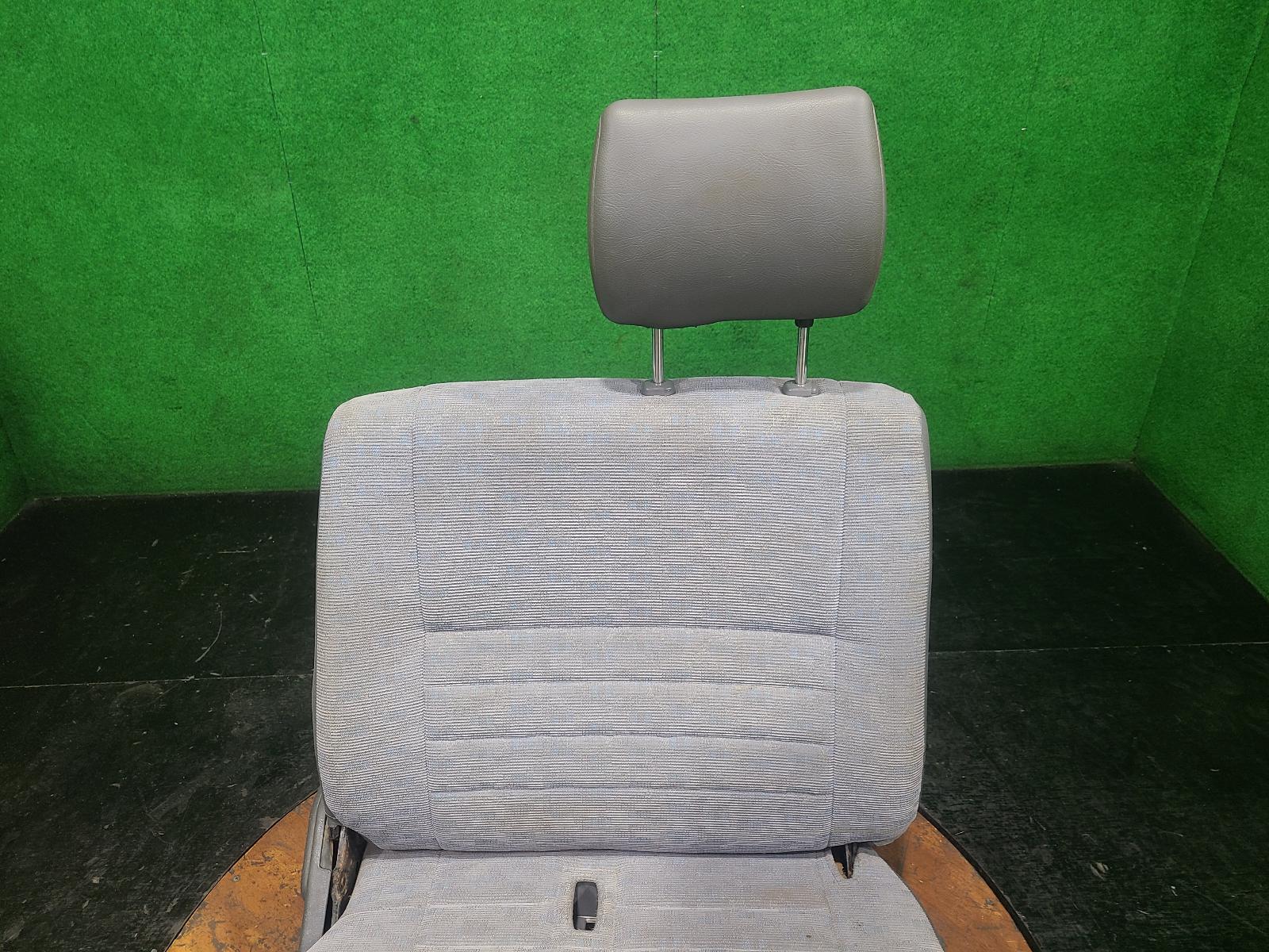 View Auto part Front Seat Toyota Landcruiser 2001