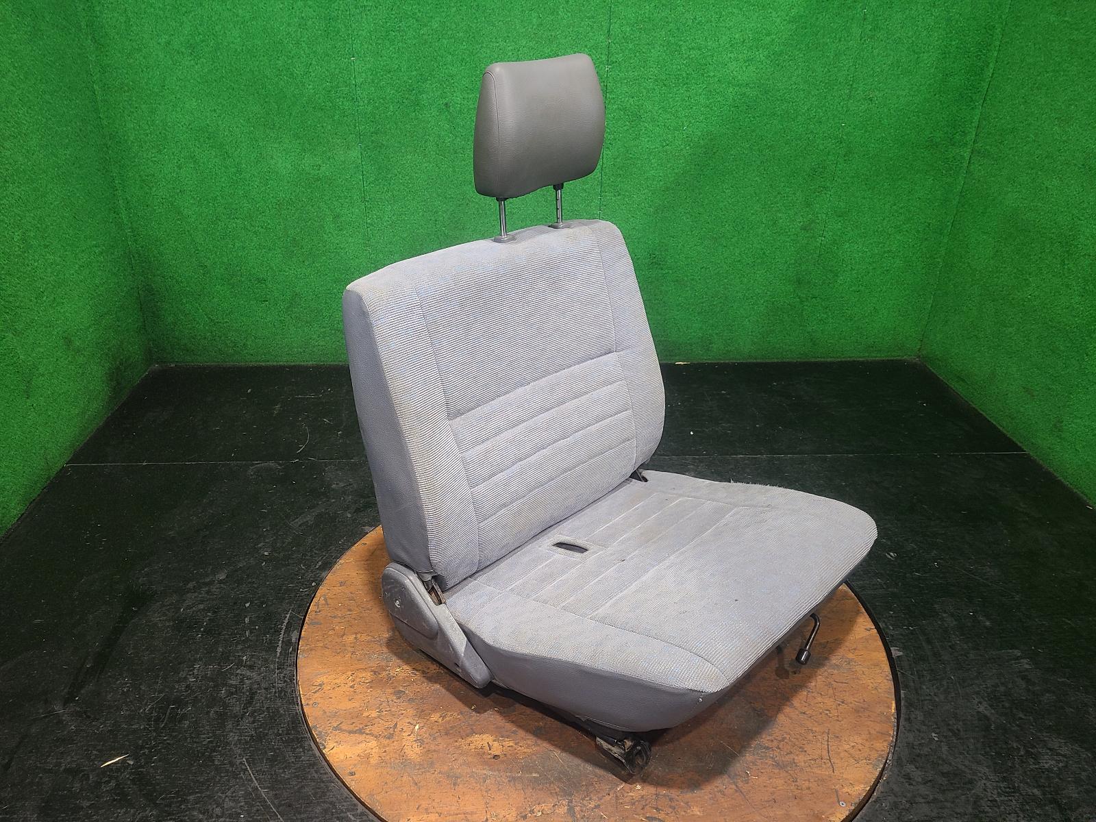 View Auto part Front Seat Toyota Landcruiser 2001
