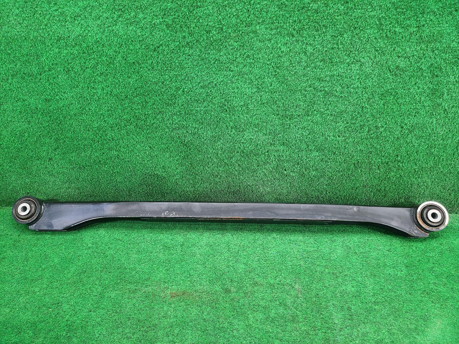 2021 Nissan Navara Right Rear Trailing Arm View Auto part Right Rear Trailing Arm Nissan Navara 2021