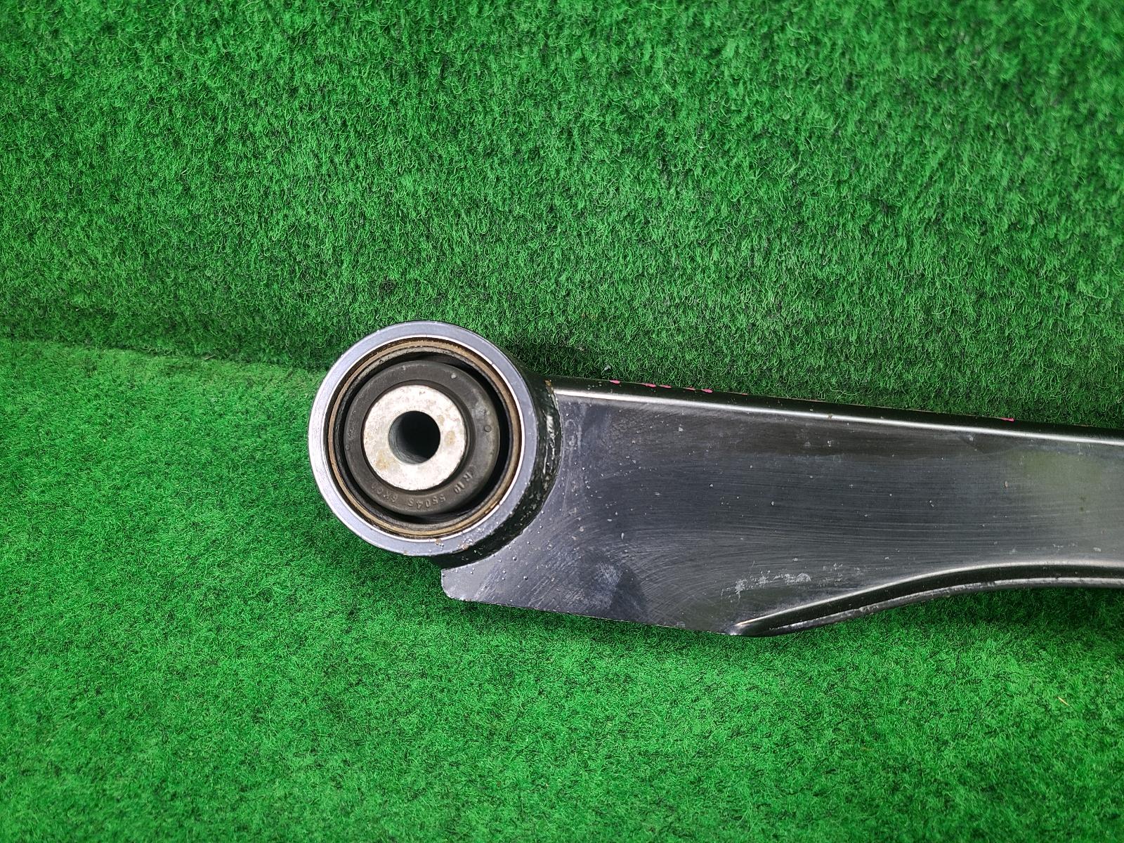 2021 Nissan Navara Right Rear Trailing Arm View Auto part Right Rear Trailing Arm Nissan Navara 2021