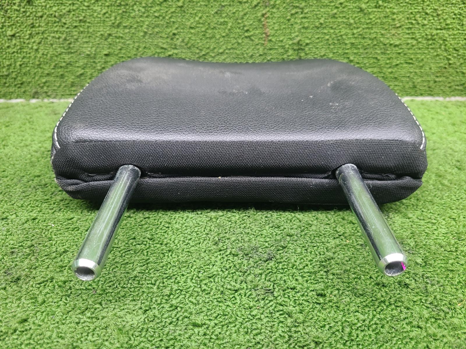 View Auto part Headrest Nissan Navara 2021