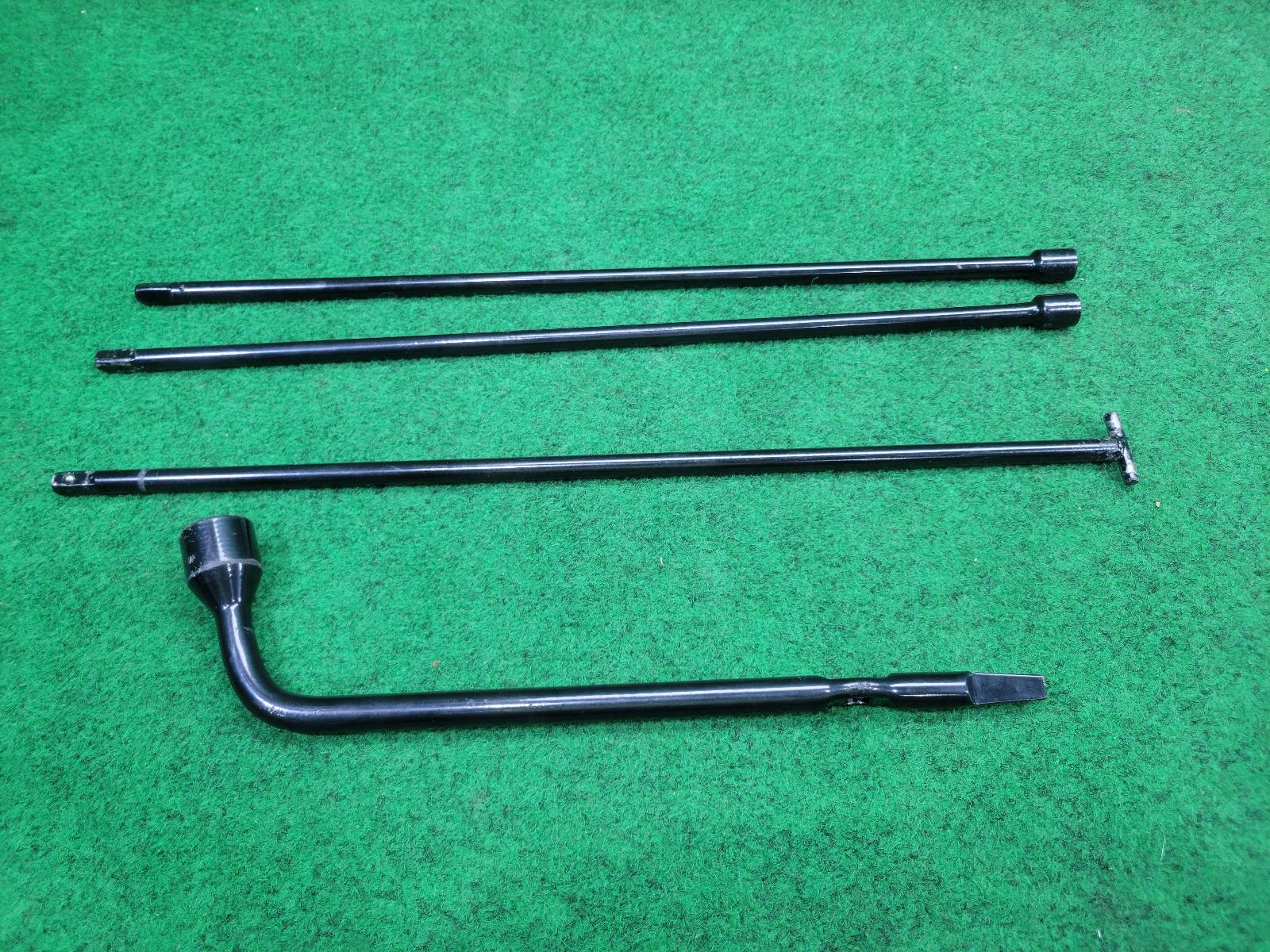 2021 Nissan Navara Jack/Tool Kit View Auto part Jack/Tool Kit Nissan Navara 2021