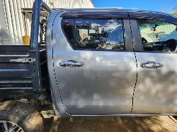 View Auto part Right Rear Door Sliding Toyota Hilux 2018