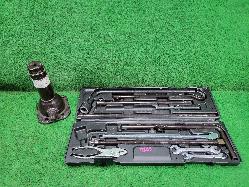 View Auto part Jack/Tool Kit Toyota Landcruiser 2015
