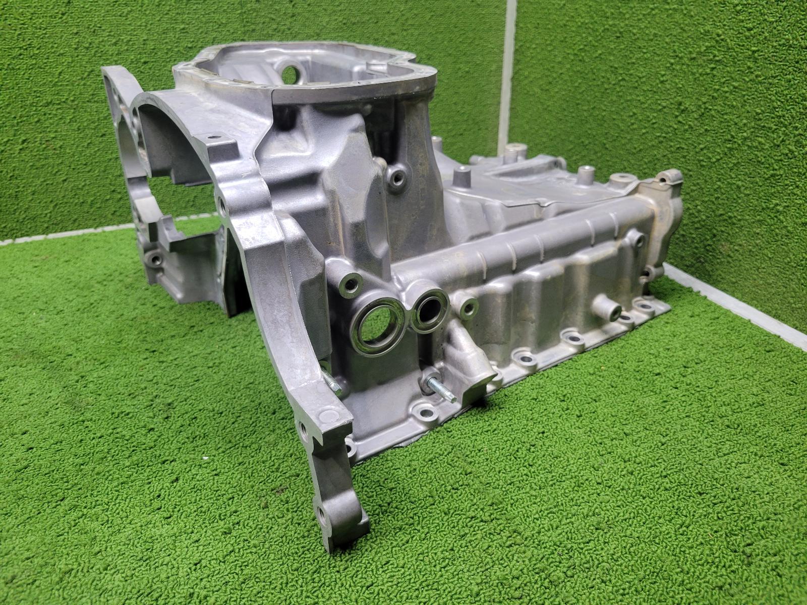 View Auto part Oil Pan/Sump Toyota Landcruiser 2026