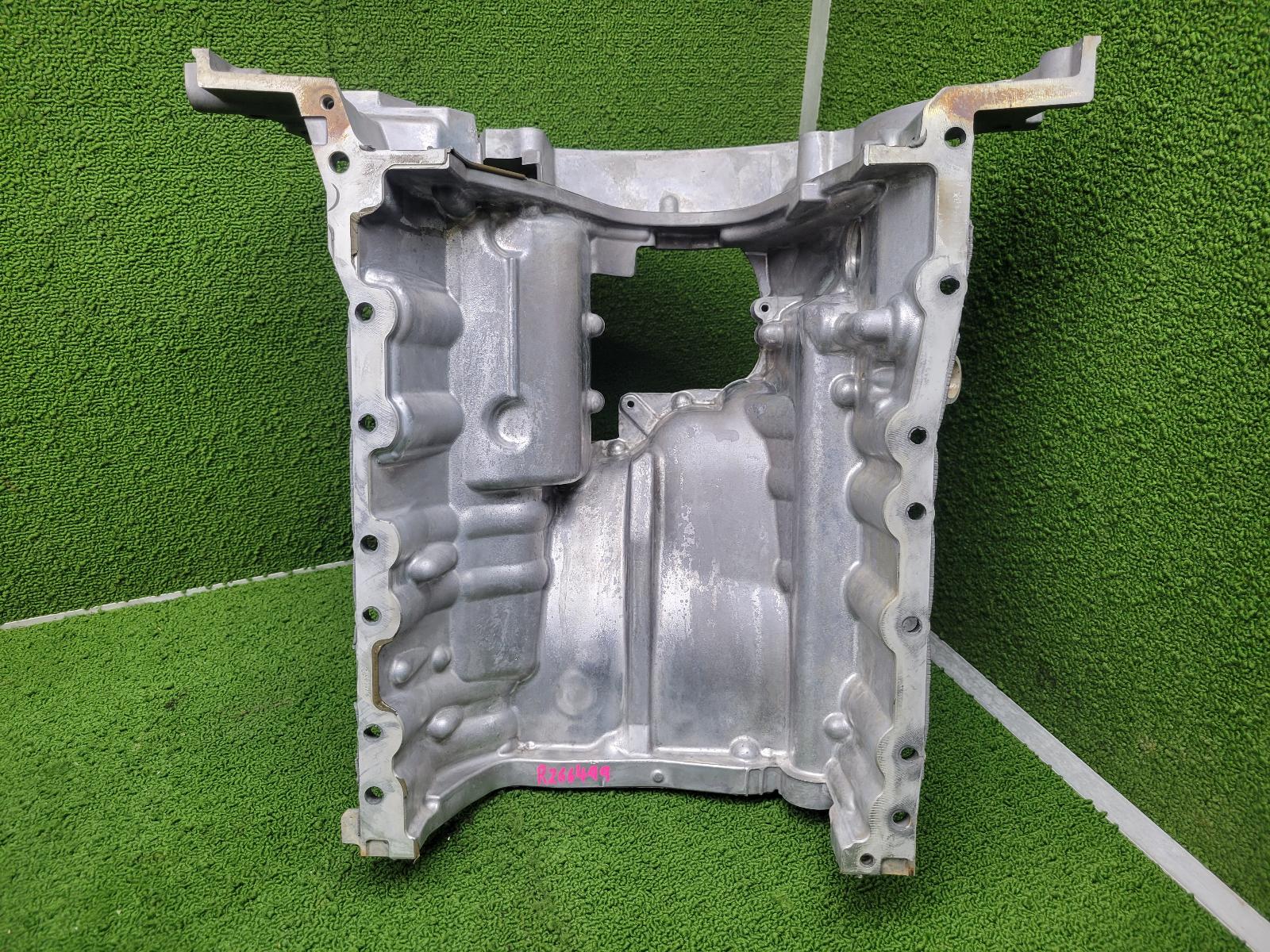 View Auto part Oil Pan/Sump Toyota Landcruiser 2026