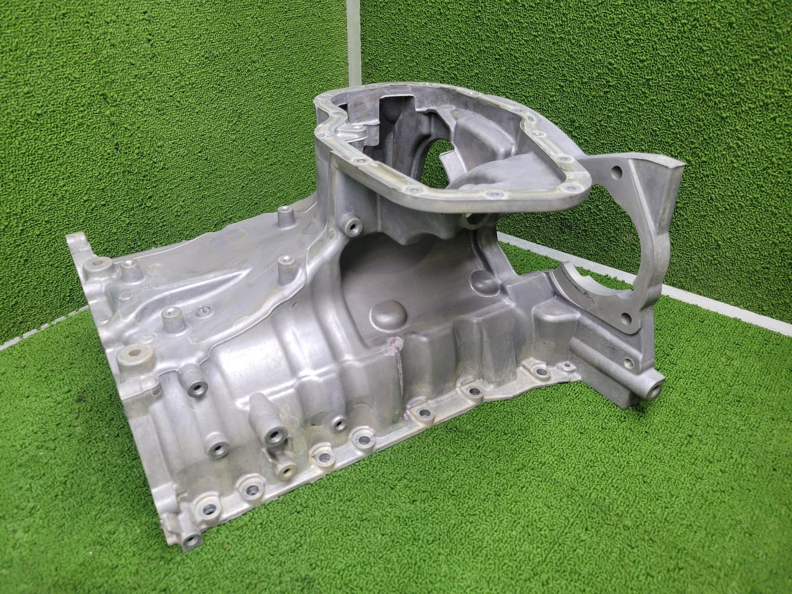 View Auto part Oil Pan/Sump Toyota Landcruiser 2026
