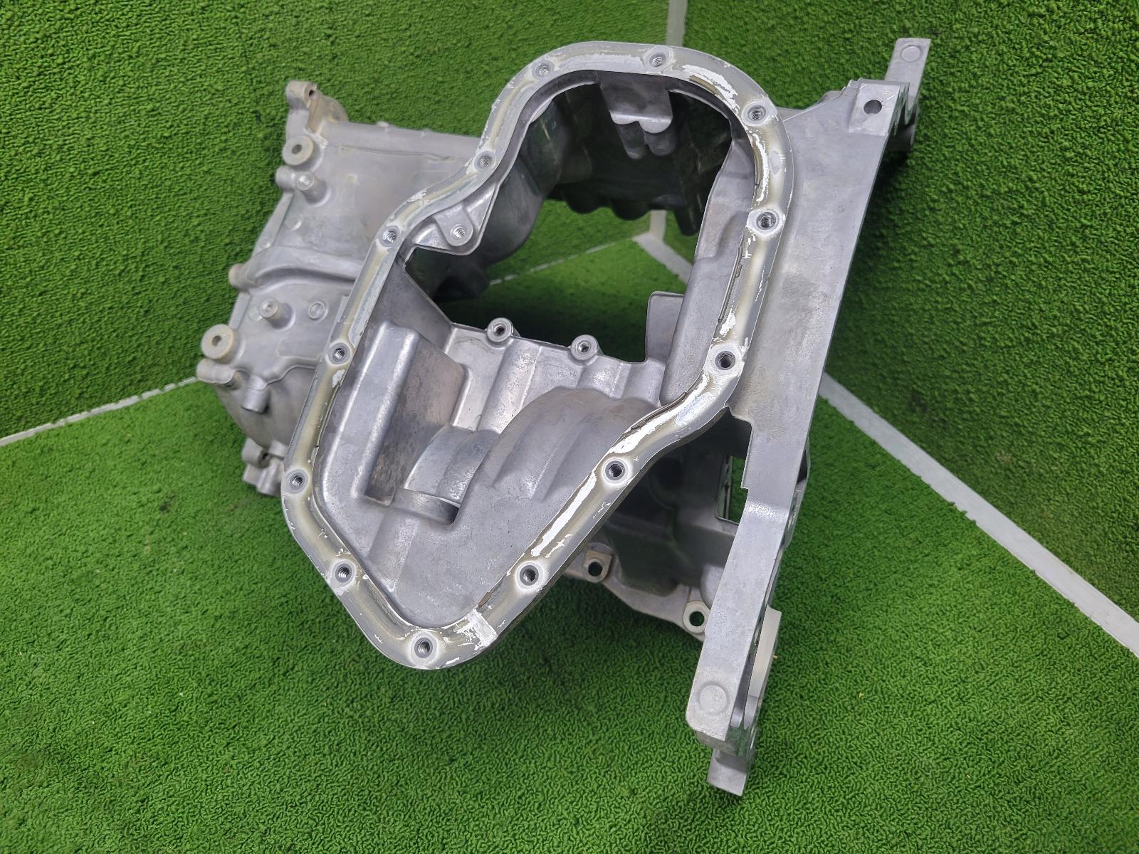View Auto part Oil Pan/Sump Toyota Landcruiser 2026