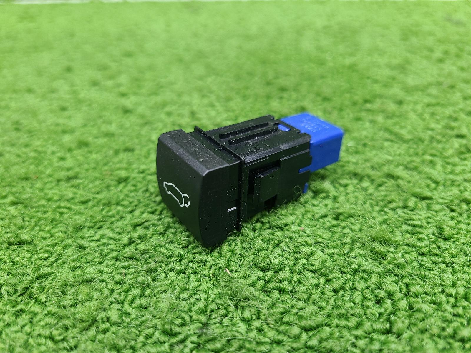 View Auto part Misc Switch/Relay Toyota Landcruiser 2023