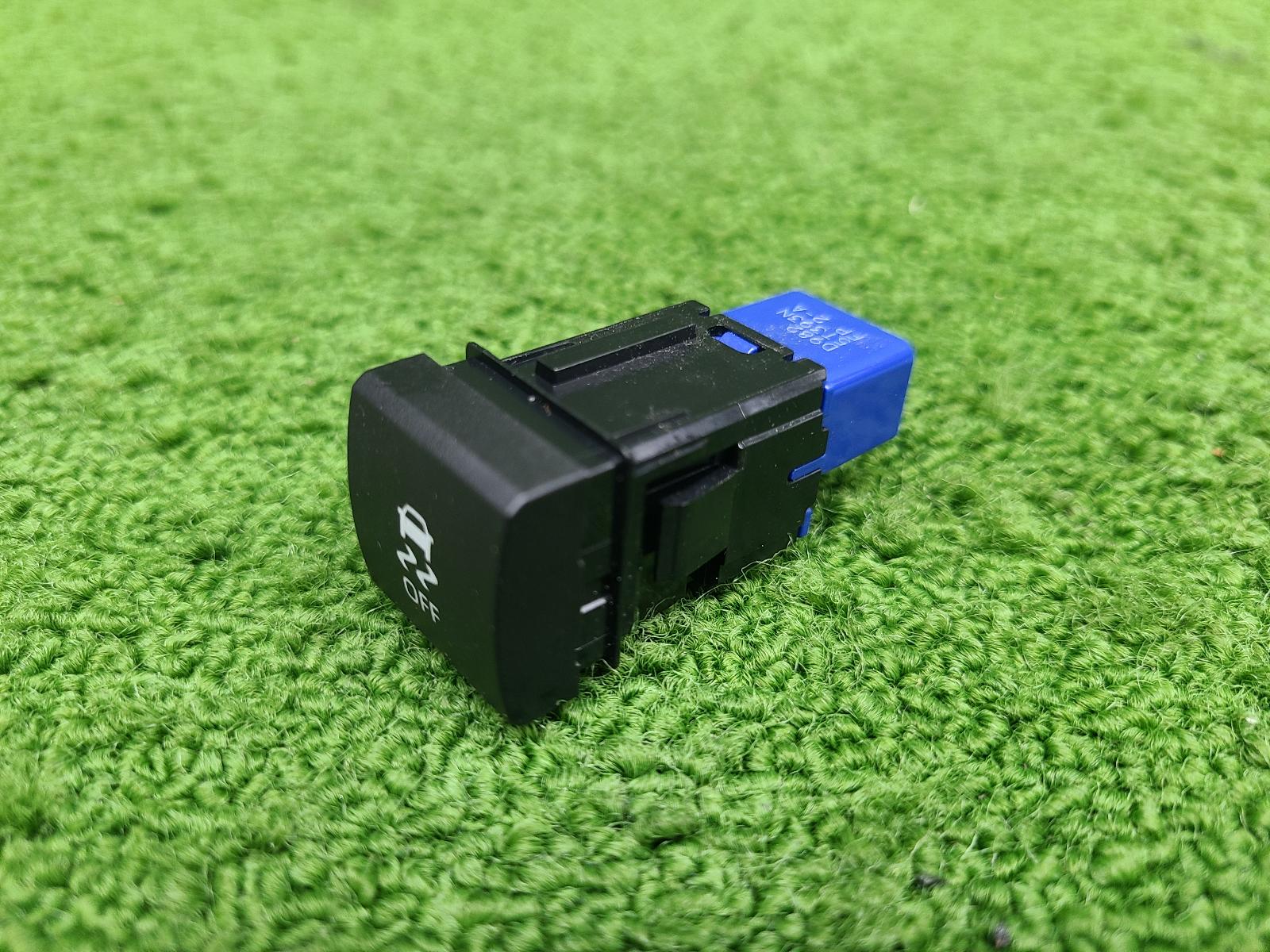 View Auto part Misc Switch/Relay Toyota Landcruiser 2023