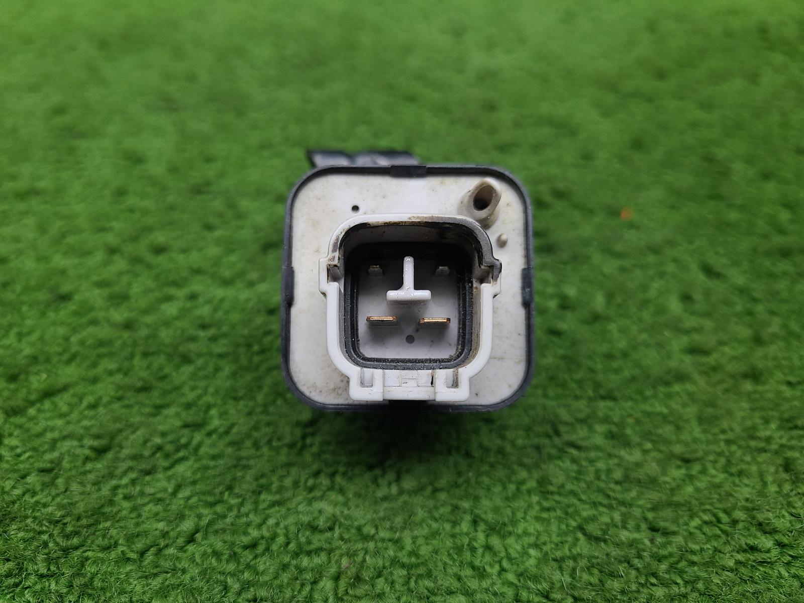2005 Toyota Landcruiser Misc Switch/Relay View Auto part Misc Switch/Relay Toyota Landcruiser 2005