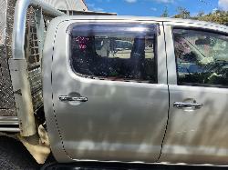 View Auto part Right Rear Door Sliding Toyota Hilux 2007