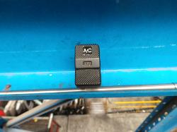 View Auto part Misc Switch/Relay Volkswagen Transporter 2004