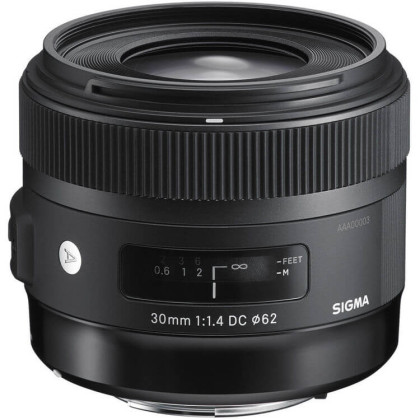 Sigma 30mm f/1.4 DC HSM Art Lens (Canon EF-S Mount / Nikon F-Mount)
