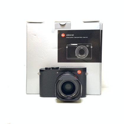 [USED] (SALE) Leica Q2 Kit 28mm F1.7 with Thumbrest (97% Like New with Box)