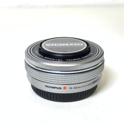 [USED] Olympus M.Zuiko Digital ED 14-42mm f3.5-5.6 EZ Lens (94% Like New)