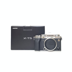 [USED] Fujifilm X-T5 Body (SC 9K, 99% Like New with Box) XT5 X T5