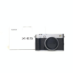 [USED] FUJIFILM X-E5 Mirrorless Camera Silver ( SC 2K Only , 99% Like New With Box)