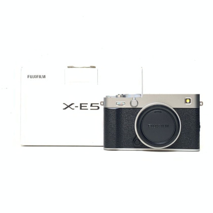 [USED] FUJIFILM X-E5 Mirrorless Camera (Silver / Black, SC 100 Only, 99.99% Like New)