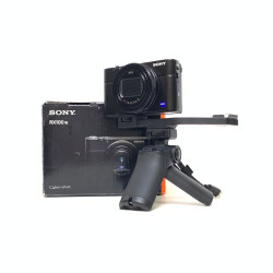 [USED] Sony DSC-RX100 VII RX100 Mark VII with Sony VCT-SGR1 Grip  (Sony MY WTY Until: 07/2027, 99% Like New With Box)