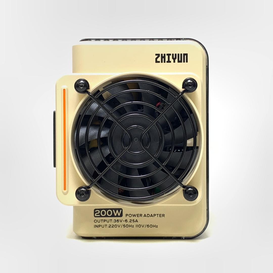 [UESD] Zhiyun Molus X200 RGB COB LED Light (Standard Kit 99% Like New With Box) — Zhiyun Molus X200 RGB COB LED Light Standard