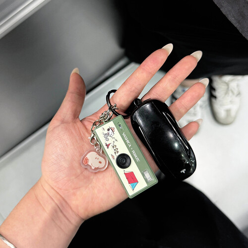 Yashica Funtastic Key Chain Camera (Snoopy's Summit) — Yashica Funtastic Key Chain Camera (Snoopy's Summit)