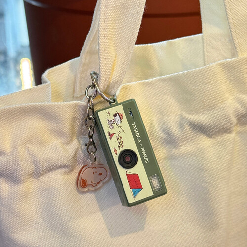 Yashica Funtastic Key Chain Camera (Snoopy's Summit) — Yashica Funtastic Key Chain Camera (Snoopy's Summit)