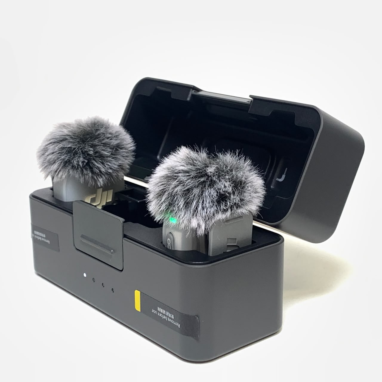 [USED] DJI MIC MINI 2 2-Person Compact Wireless Microphone System for Camera & Smartphone (2.4 GHz) (2TX + 1 RX) (99% Like New) — DJI Mic Mini 2