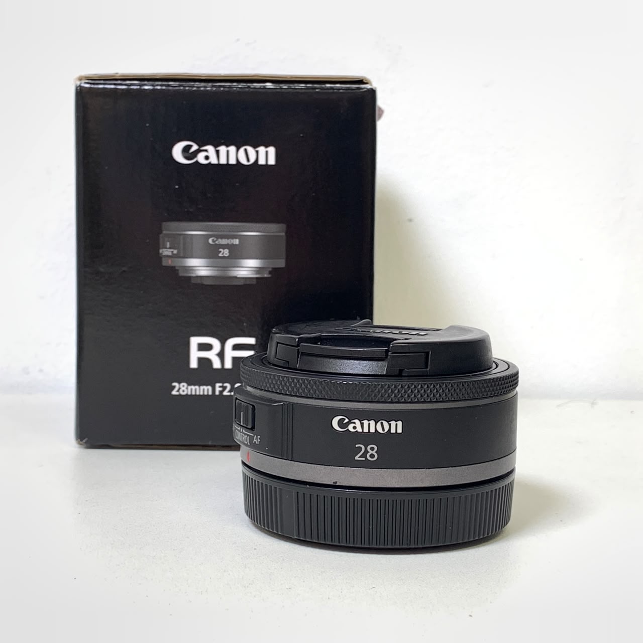 [USED] Canon RF 28mm F2.8 STM Lens (95% Like New With Box) — [USED] Canon RF 28mm F2.8 STM Lens