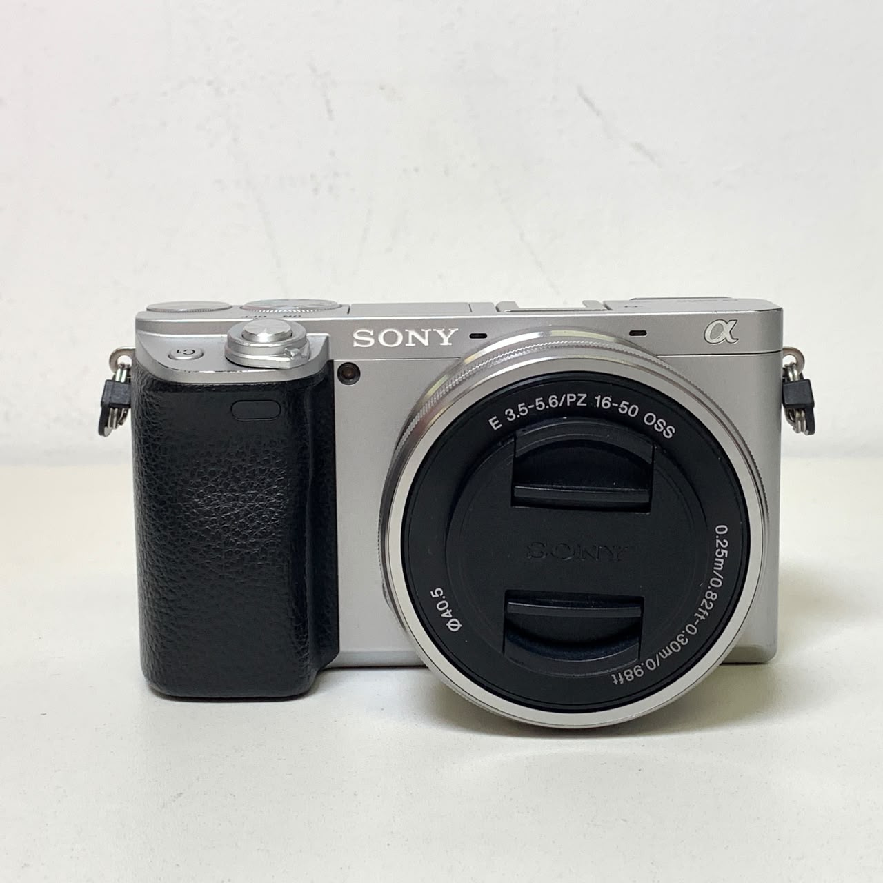 [USED] Sony A6400 with 16-50mm Kit Lens (Silver) (SC 29K, 97% Like New) — [USED] Sony A6400 with 16-50mm Lens