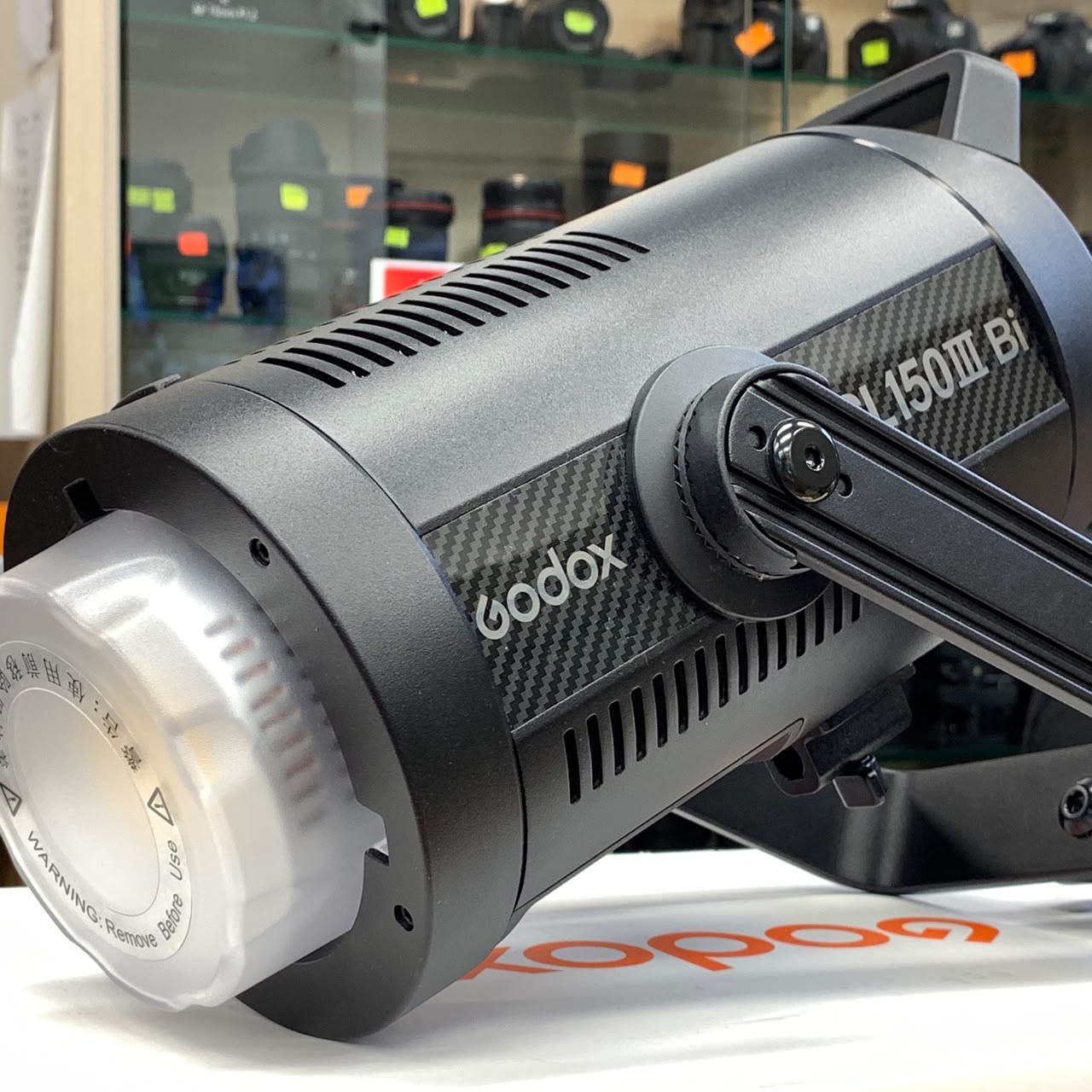 [USED] Godox SL150 III BI Bi-Color LED Video Light (99% Like New WIth Box) — Godox SL150 III BI Bi-Color LED Video Light