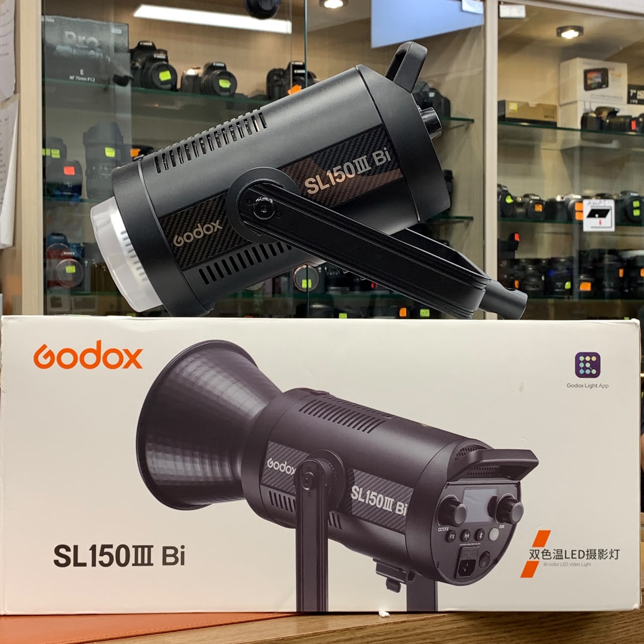 [USED] Godox SL150 III BI Bi-Color LED Video Light (99% Like New WIth Box) — Godox SL150 III BI Bi-Color LED Video Light