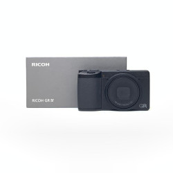 [USED] Ricoh GR IV Digital Camera ( Ricoh Wty Til Nov 2026,SC 1K Only, 99% Like New with Box)